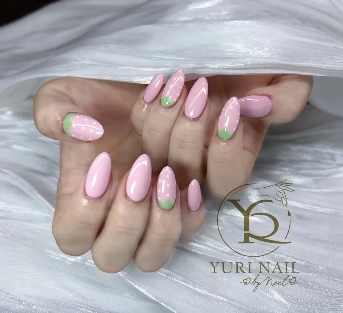 ネイル ハンドネイル フットネイル ハンドケア YURI Nail NARITAのネイルデザイン