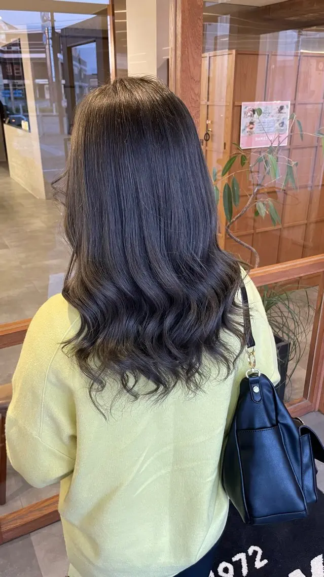 ロング ヘアカラー トリートメント 澤田 真凛のヘアスタイル