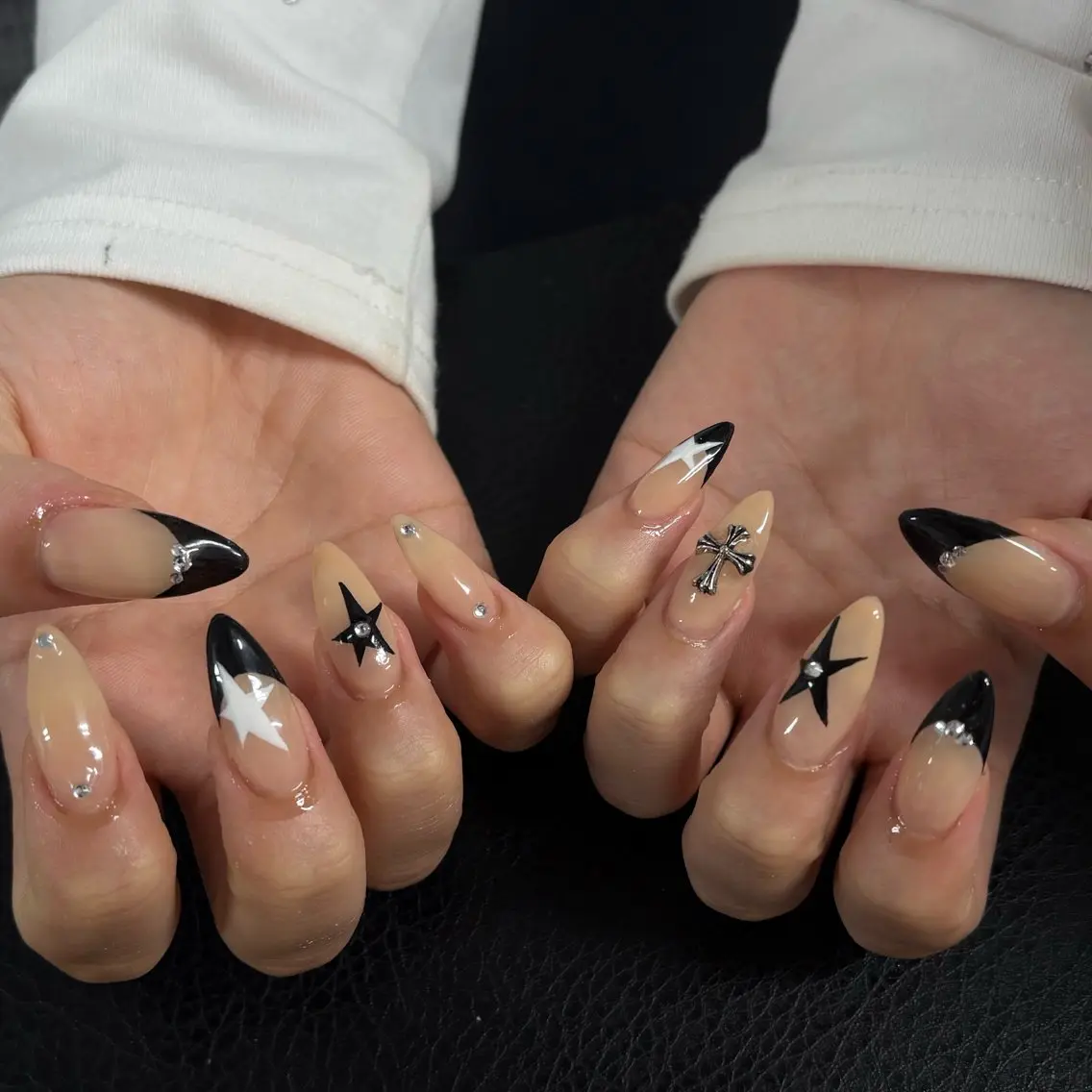 ネイル ハンドネイル ネイルサロンAmo 🎀のネイルデザイン