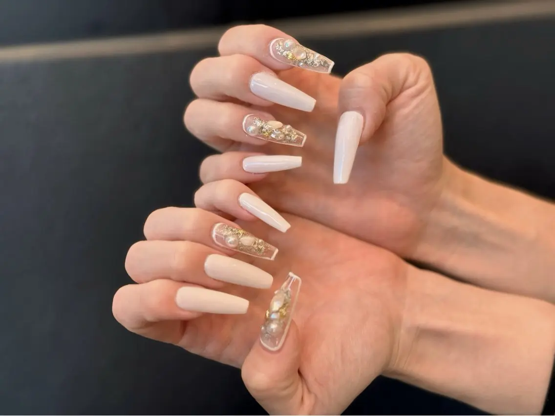 ネイル フレンチネイル ジェルネイル 韓国ネイル ロングネイル マグネットネイル ハンドネイル nail sideraのネイルデザイン