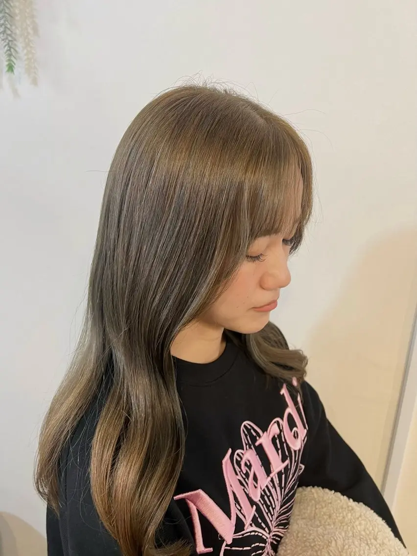 カラー ベージュカラー ブリーチ ダブルカラー ブリーチなしカラー オリーブベージュ ヘアカラー Sherry/R 三川町 ayakaのヘアスタイル
