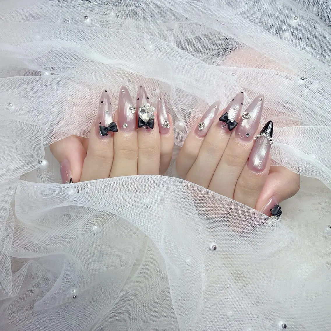 ネイル アートネイル ジェルネイル 韓国ネイル リボン ワンホンネイル ハンドネイル Lana Nailのネイルデザイン