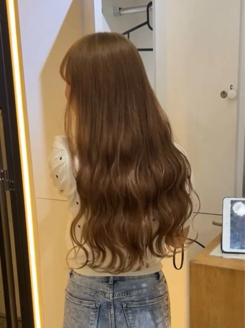 ロング カラー ヘアアレンジ カット ヘアカラー 東 晴菜のヘアスタイル