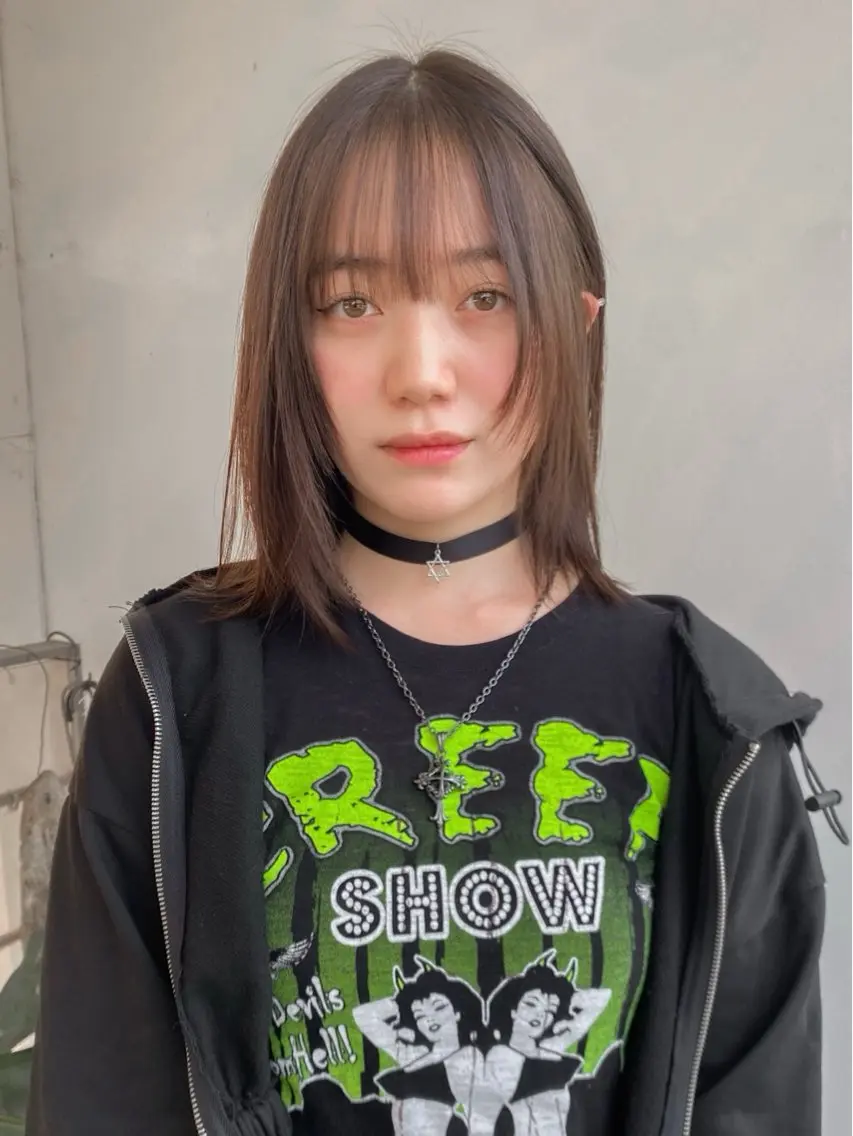 セミロング ヘアアレンジ 顔まわりレイヤー レイヤーカット 縮毛矯正 トリートメント カット 縮毛矯正 トリートメント 🎀韓国レイヤー 🎀白石菜々のヘアスタイル