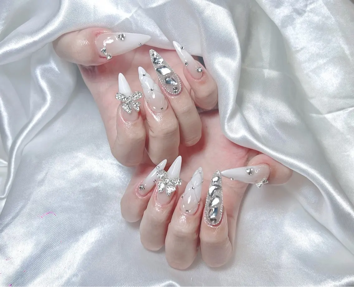 ネイル ジェルネイル スカルプネイル ハンドネイル Lya Nail Salonのネイルデザイン