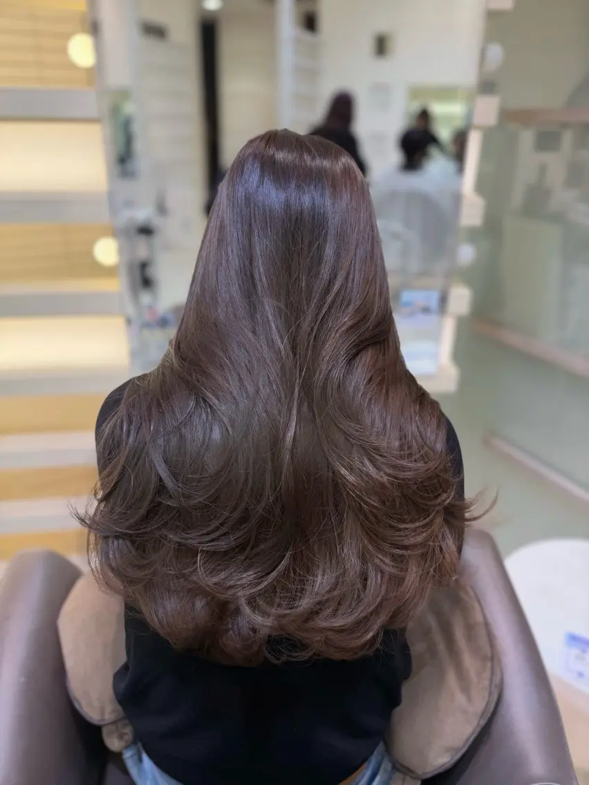 ロング カラー ヘアカラー トリートメント 矢口 七海のヘアスタイル