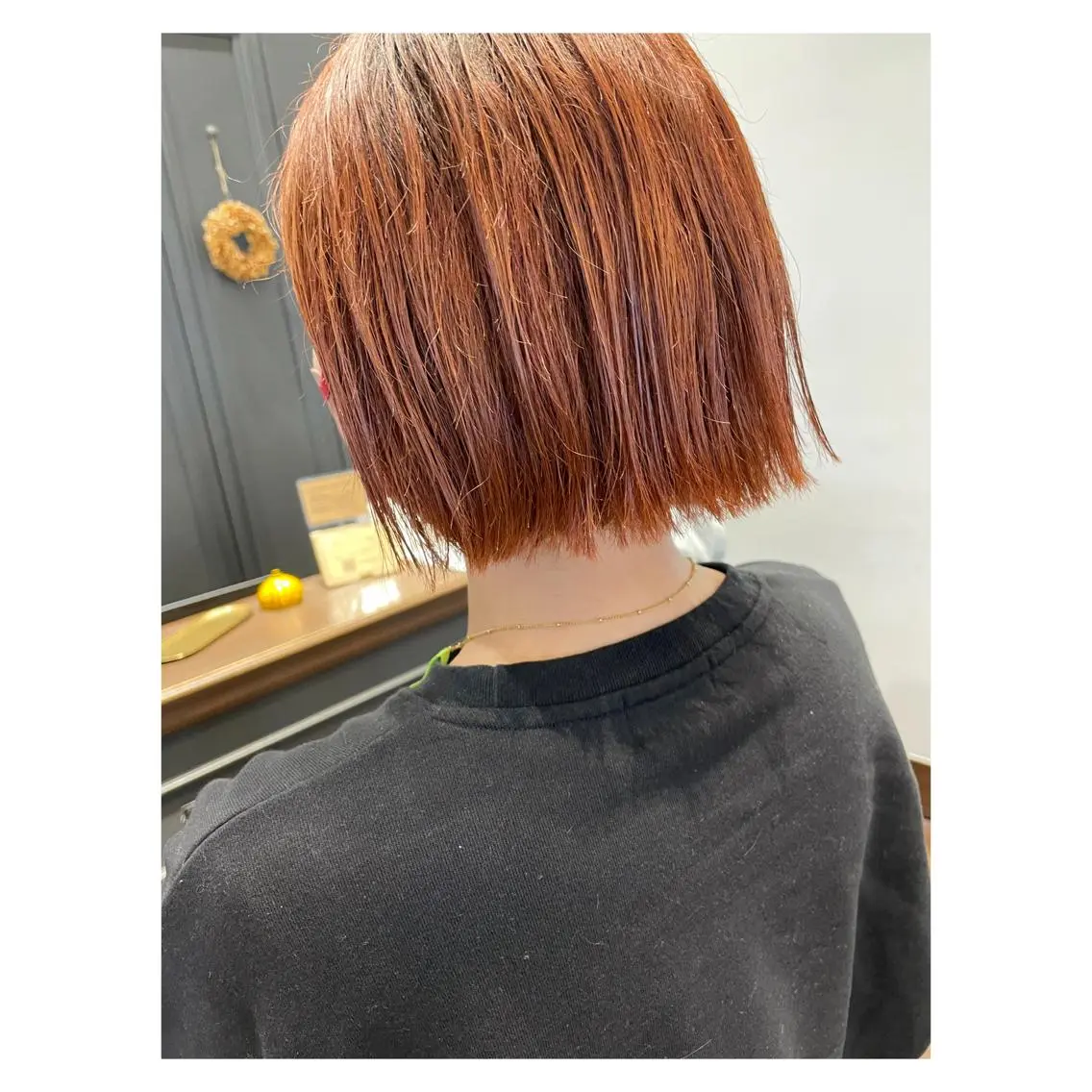 ショート カラー くるくるパーマ aikoのヘアスタイル