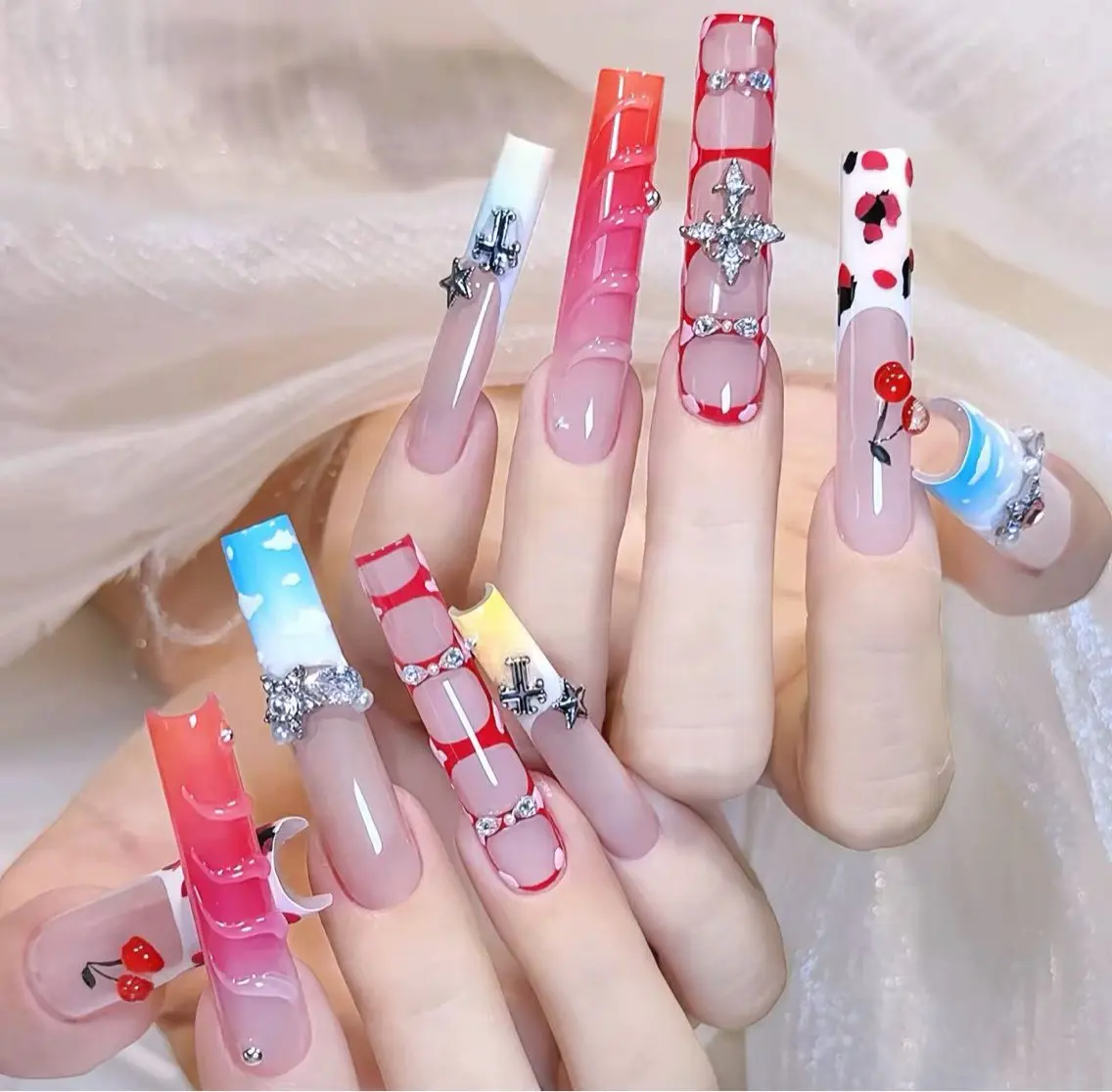 ネイル ハンドネイル MARHCHU NAILのネイルデザイン