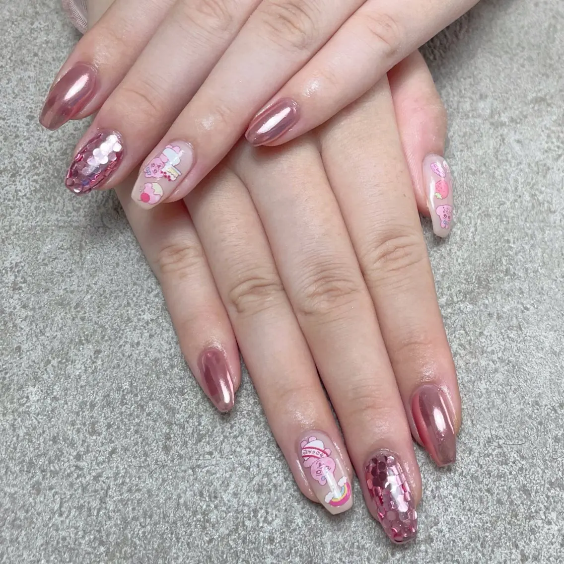ネイル ゴールド ミラーネイル 持ち込み ピンク ハンドネイル nailroom DIASOMNIAのネイルデザイン