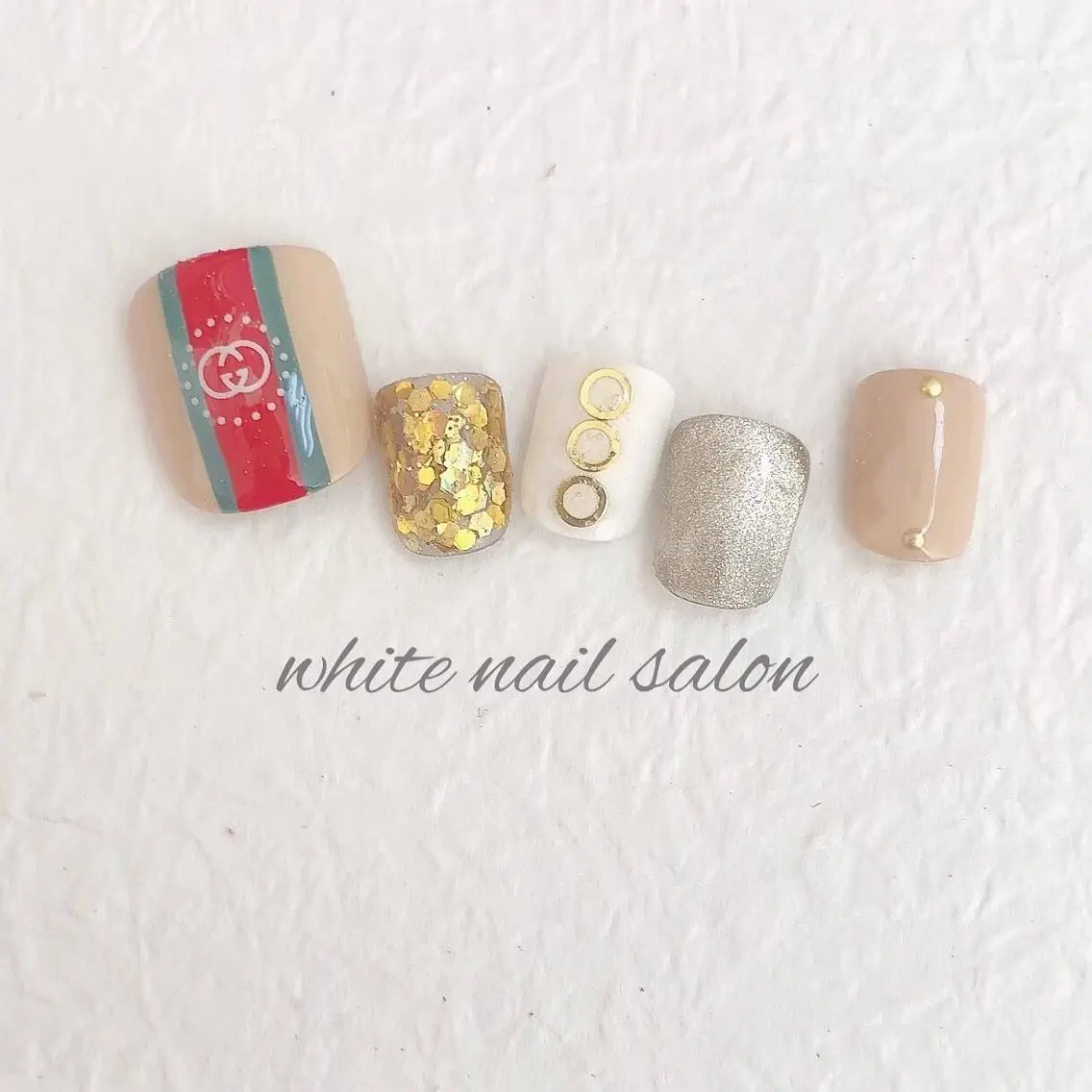 ネイル ジェルネイル ハードジェル 持ち込み ソフトジェル フットネイル white nail salonのネイルデザイン