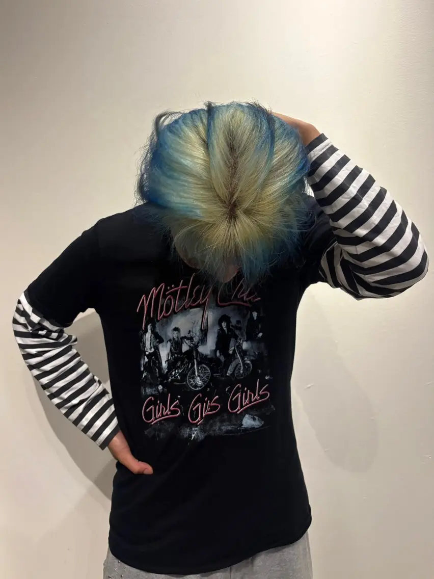 ショート カラー メンズ ヘアカラー ヨシノ マナウのヘアスタイル