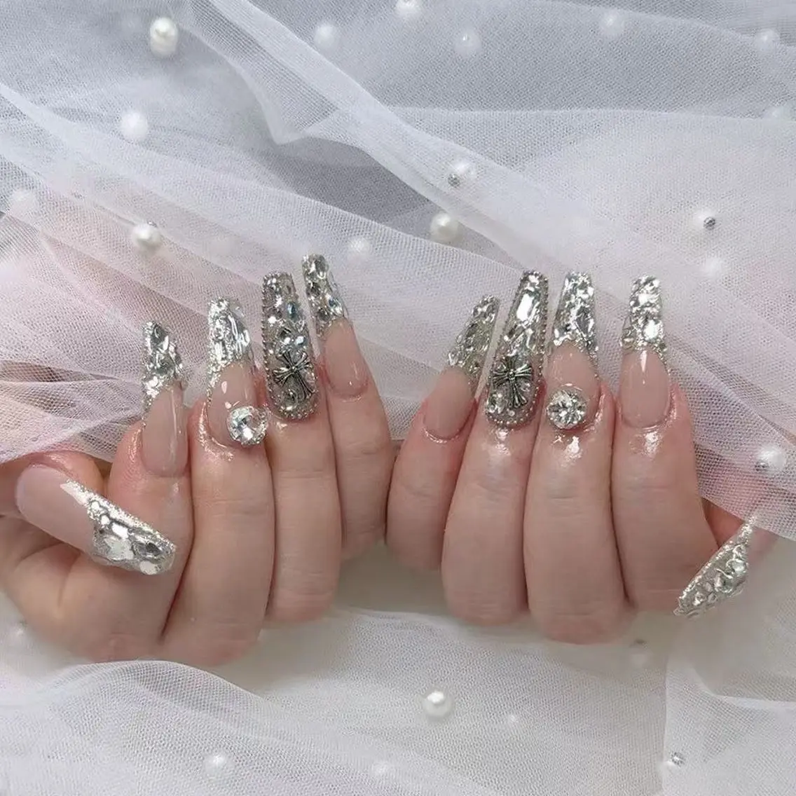 ネイル ENsalon AKIRAのネイルデザイン