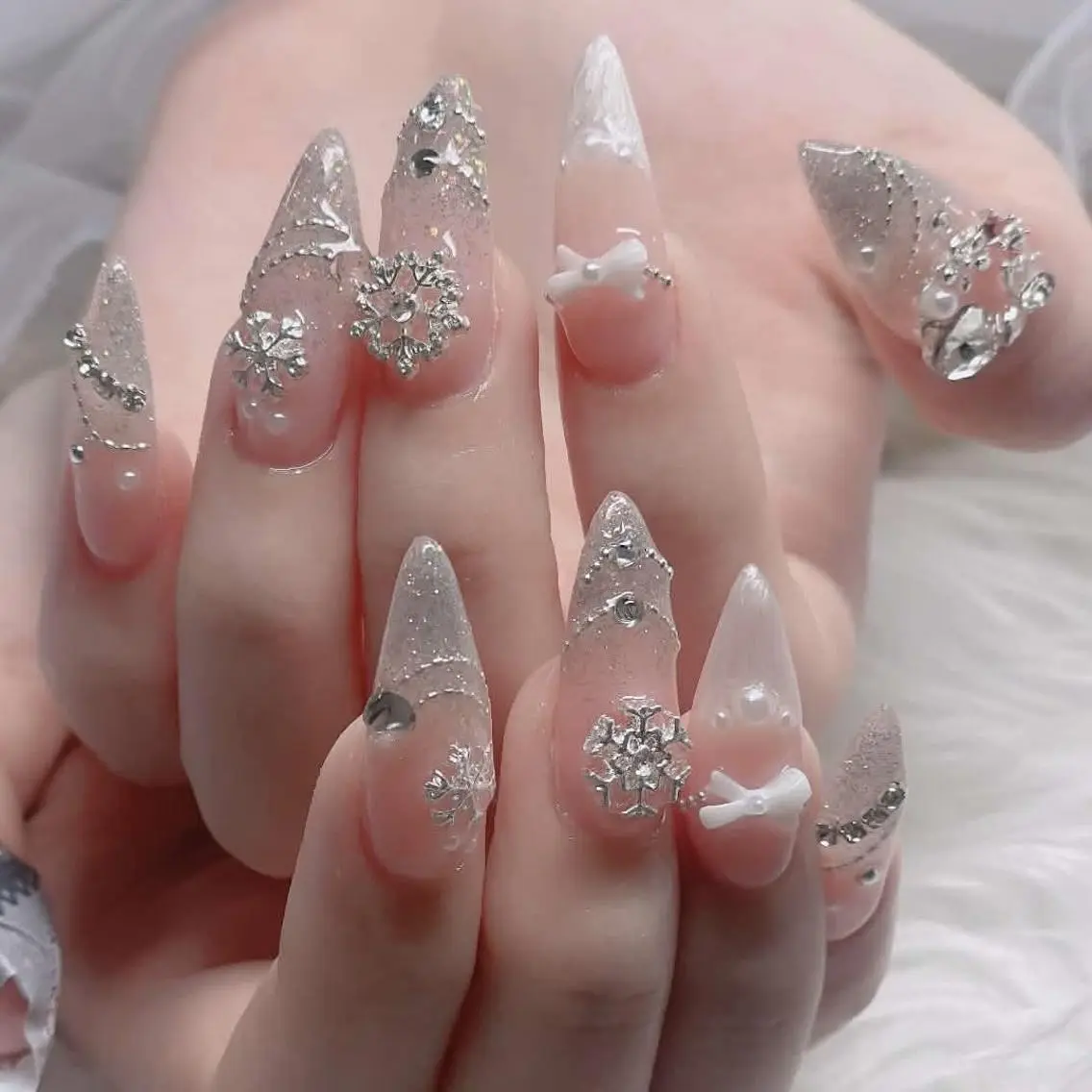 ネイル フレンチネイル ジェルネイル ハロウィン マグネットネイル ネイルチップ ハンドネイル H.baby Nail Salonのネイルデザイン