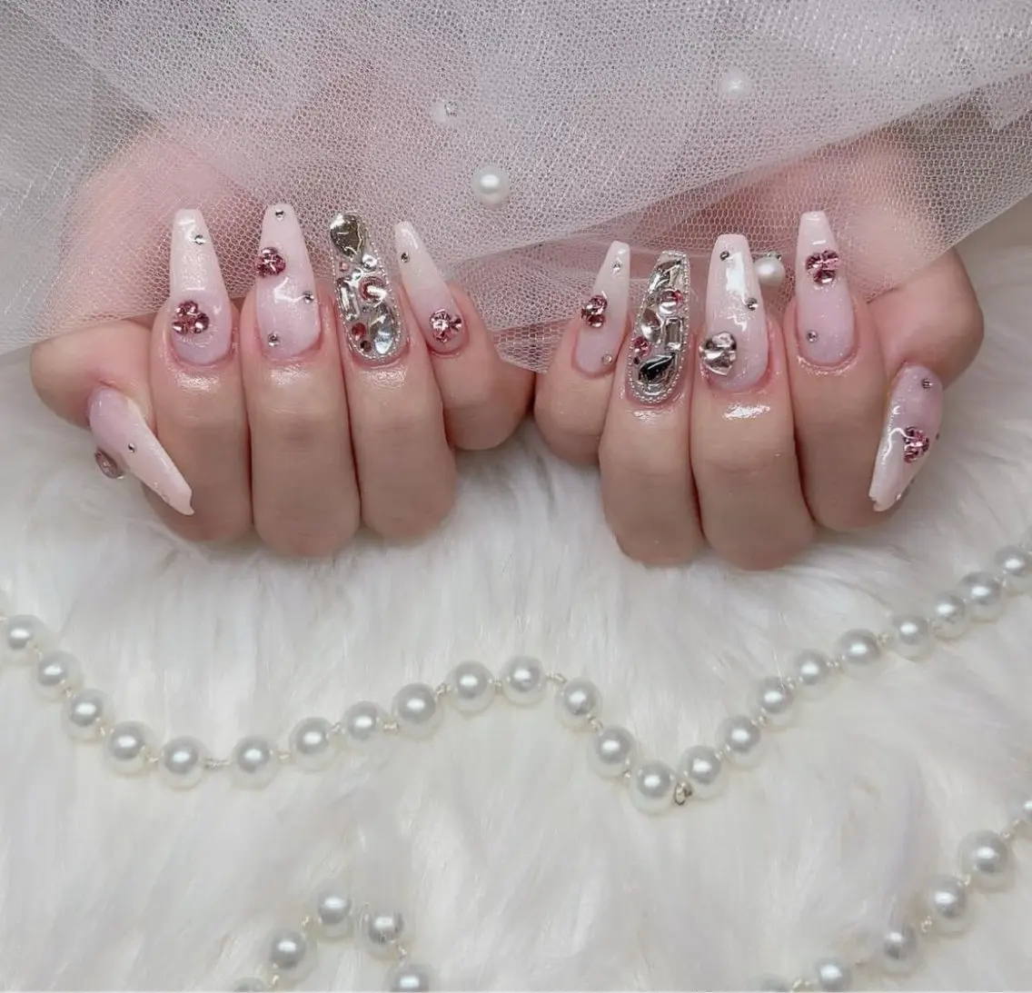 ネイル アートネイル フラワーネイル フレンチネイル ジェルネイル グラデーション ハンドネイル Ryu Nail NekoChanのネイルデザイン