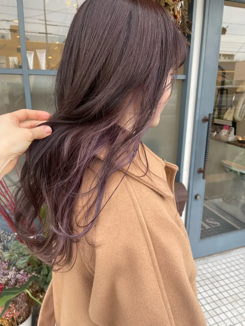 セミロング カラー ブリーチ インナーカラー カット ヘアカラー milis 知崎春奈のヘアスタイル