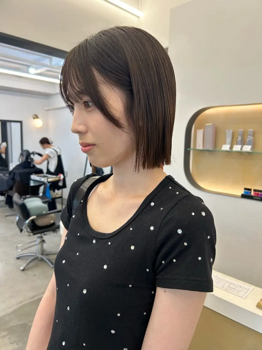 ショート ケアカラー ボブ トリートメント カット 本澤 朋香のヘアスタイル