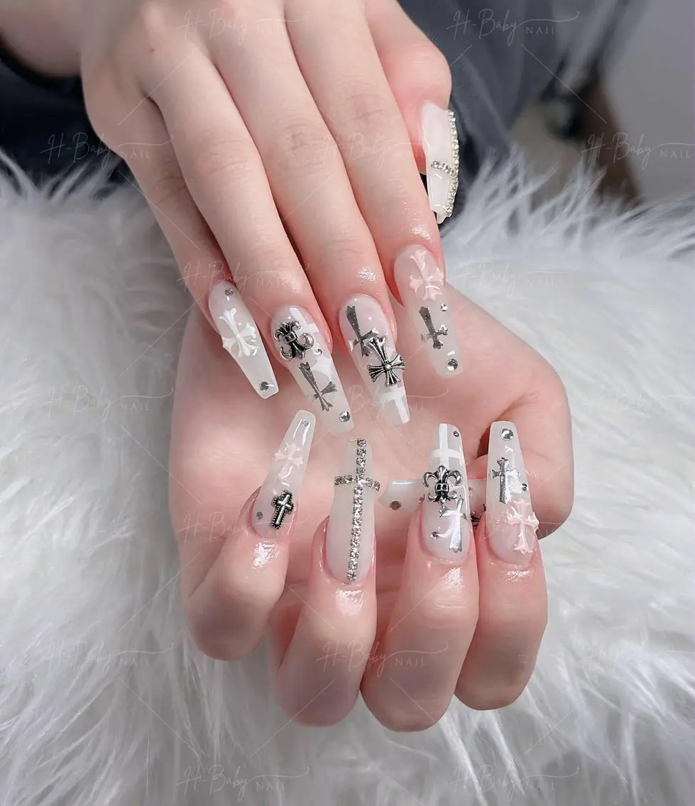 ネイル フレンチネイル ジェルネイル ハロウィン キラキラネイル 韓国ネイル ハンドネイル H.baby Nail Salonのネイルデザイン