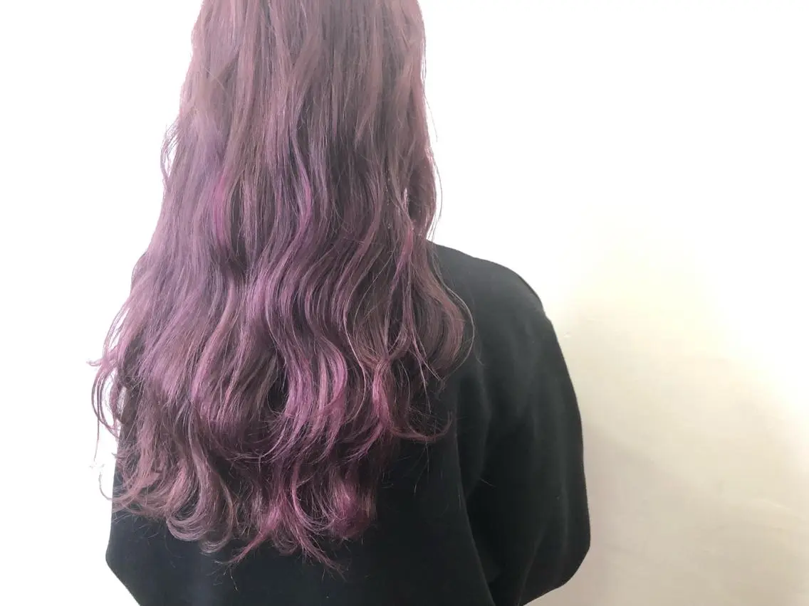 ロング パープルカラー メンズ レイヤー ウルフ 弓木啓輔のヘアスタイル