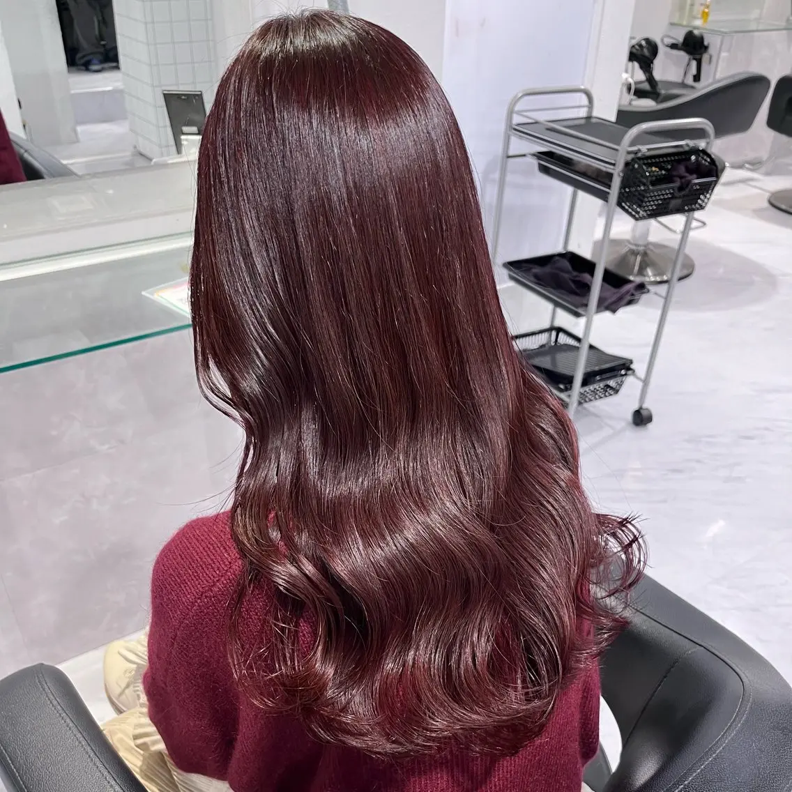 ロング ヘアカラー トリートメント 🫧うる艶トレンド 🫧透明感カラーのヘアスタイル