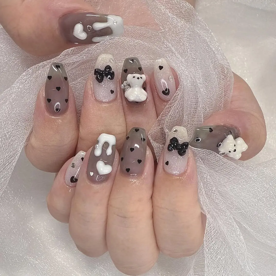 ネイル アートネイル 長さ出し ジェルネイル ガーリー ハート KIM キムのネイルデザイン