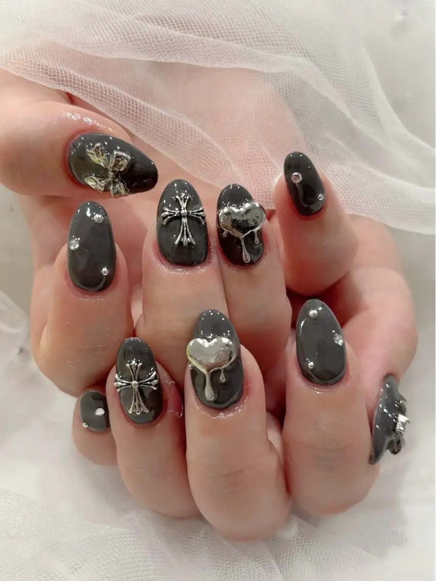 ネイル ハンドネイル ☁️Zir nail ゆい 🧸💛のネイルデザイン