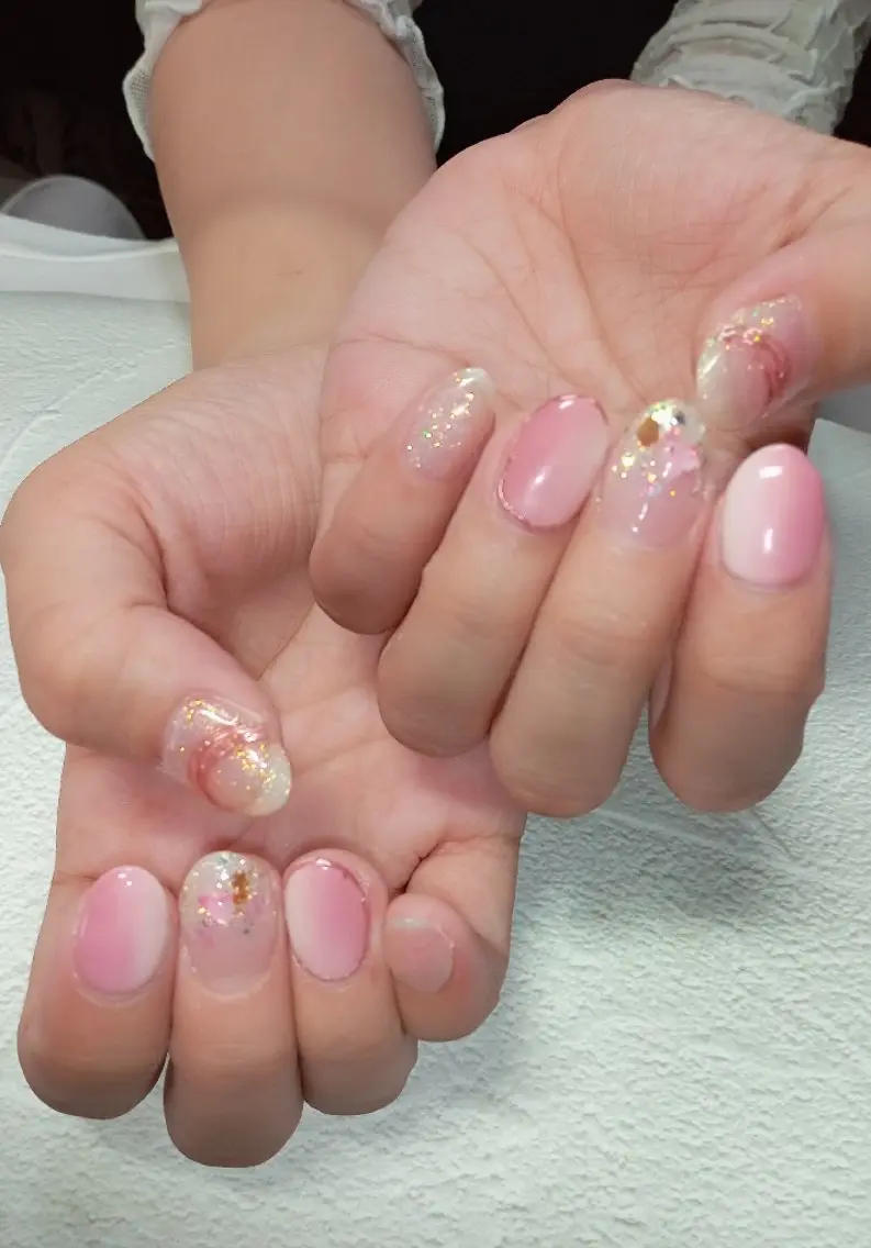 ネイル アートネイル グラデーション キラキラネイル ミラーネイル オフィスネイル ハンドネイル flure de neige yukiのネイルデザイン