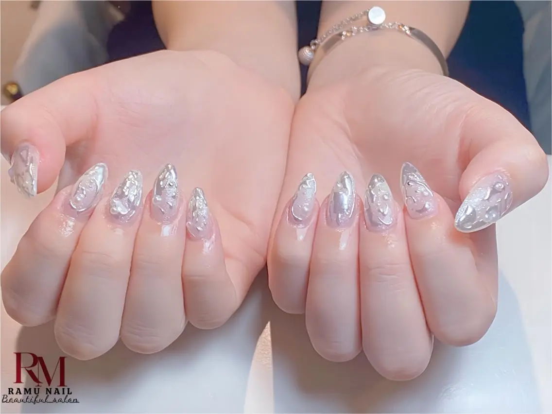 ネイル アートネイル チークネイル フレンチネイル グラデーション キラキラネイル ハンドネイル RAMU_Nail 池袋店のネイルデザイン