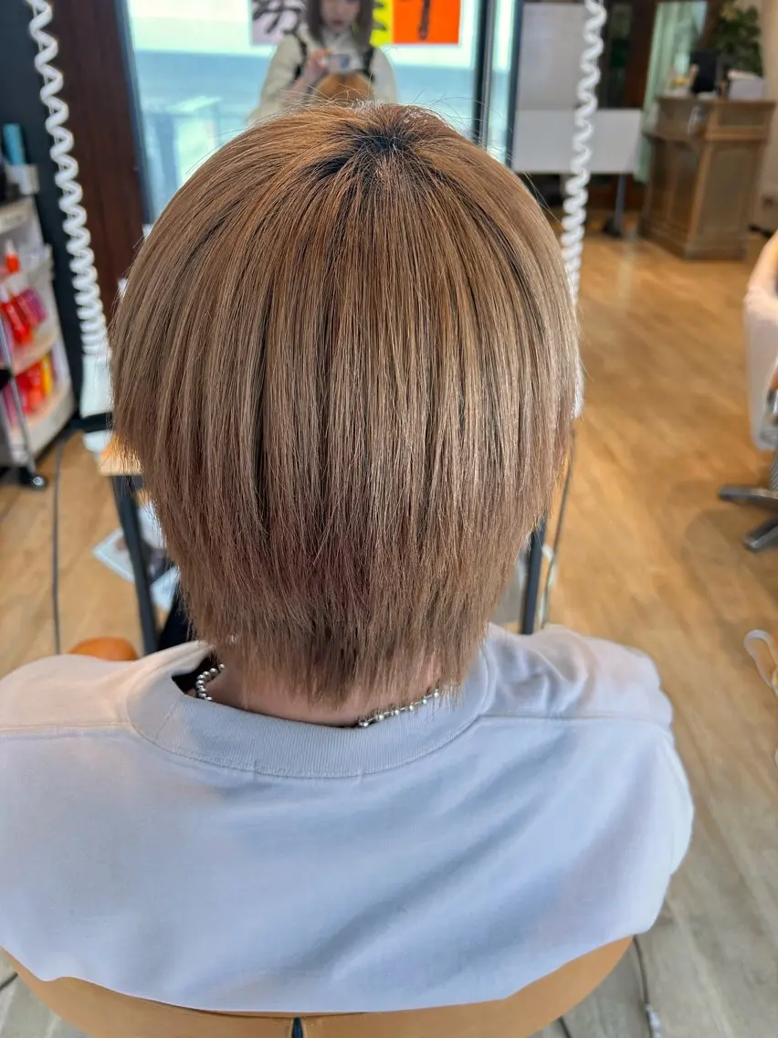 ショート メンズ 縮毛矯正 艶髪カラー┊︎ レイヤーボブ🍀きりのヘアスタイル