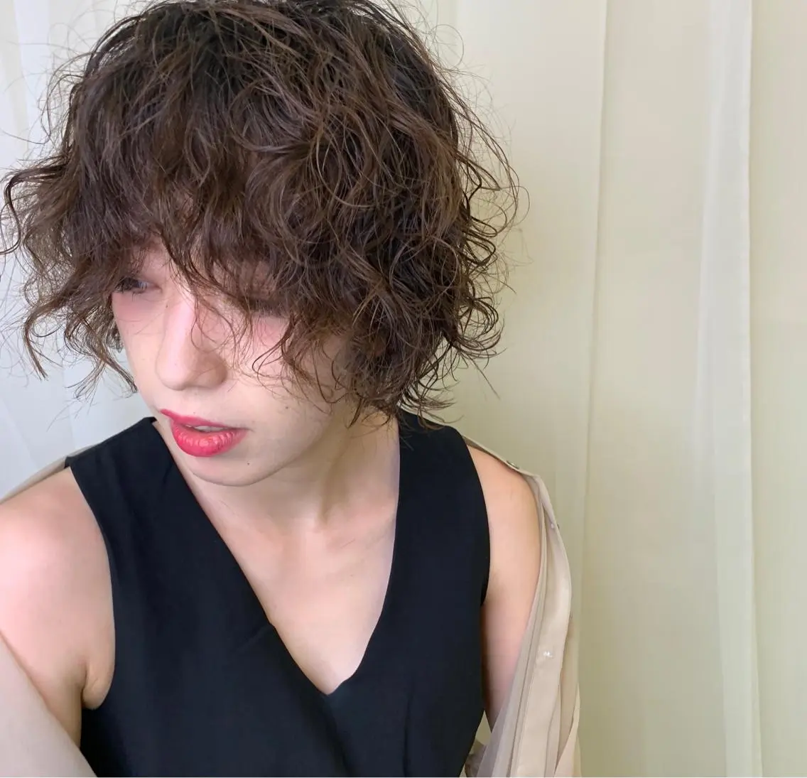 ショート パーマ Shiho お洒落な エクステ♡ハイトーンのヘアスタイル