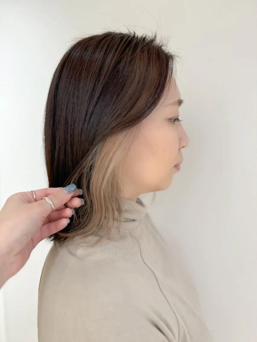 ミディアム カラー ベージュカラー ブリーチ ミルクティーベージュ カット ヘアカラー トリートメント えんどう みほのヘアスタイル