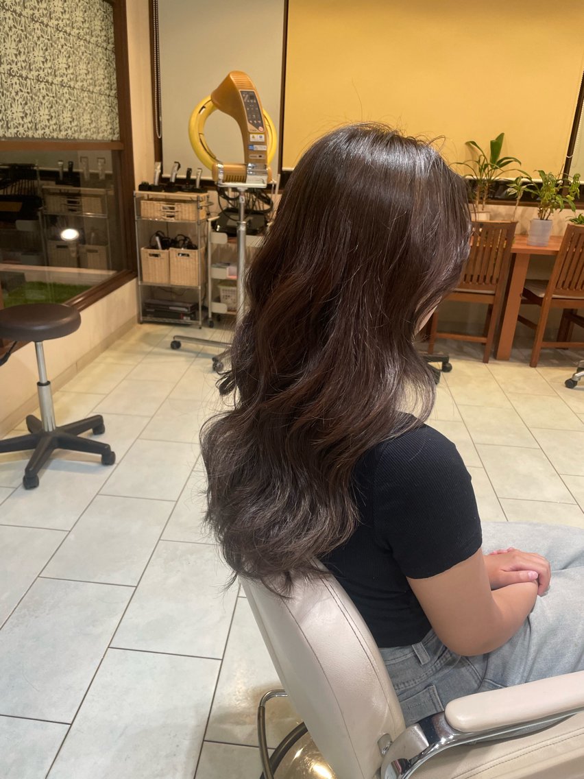 カラー 新谷 心愛のヘアスタイル
