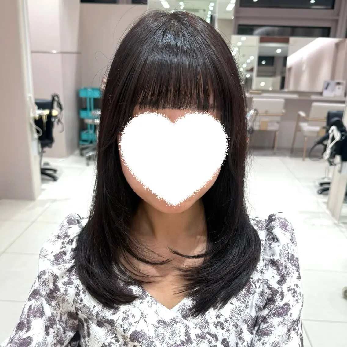 ミディアム カラー カット ヘアカラー トリートメント 内田 志乃のヘアスタイル