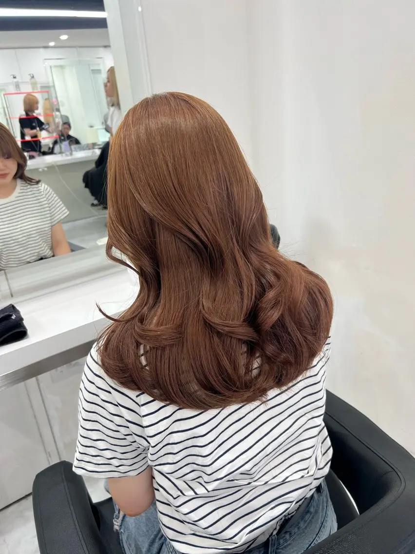 セミロング カラー 透明感カラー🫧 レイヤーカットのヘアスタイル