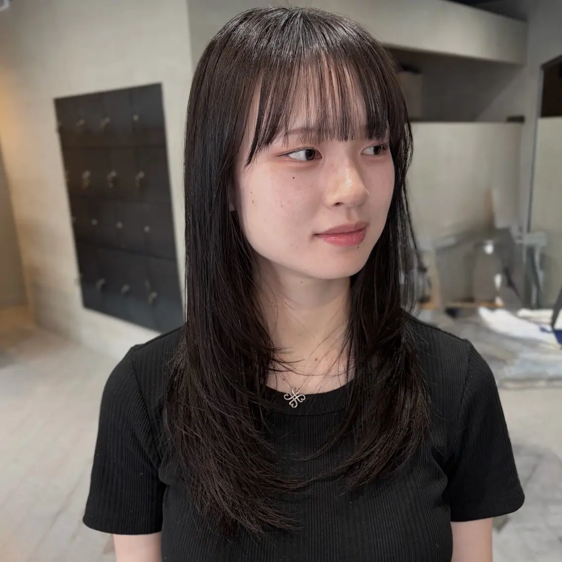ミディアム カラー ヘアアレンジ 顔まわりレイヤー 顔周りカット レイヤーカット カット なな/ICI/レイヤ ーパーマ/ボブのヘアスタイル