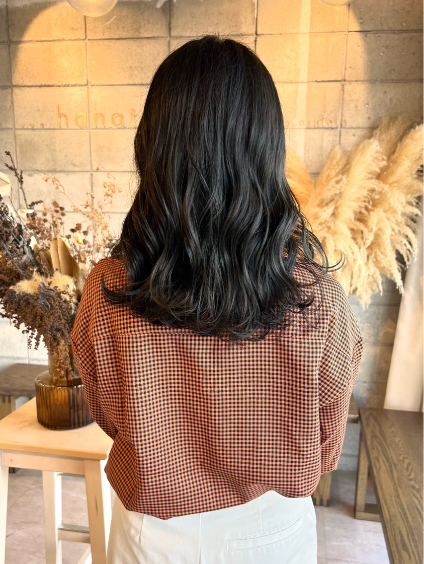 ミディアム 椎葉 みはるのヘアスタイル