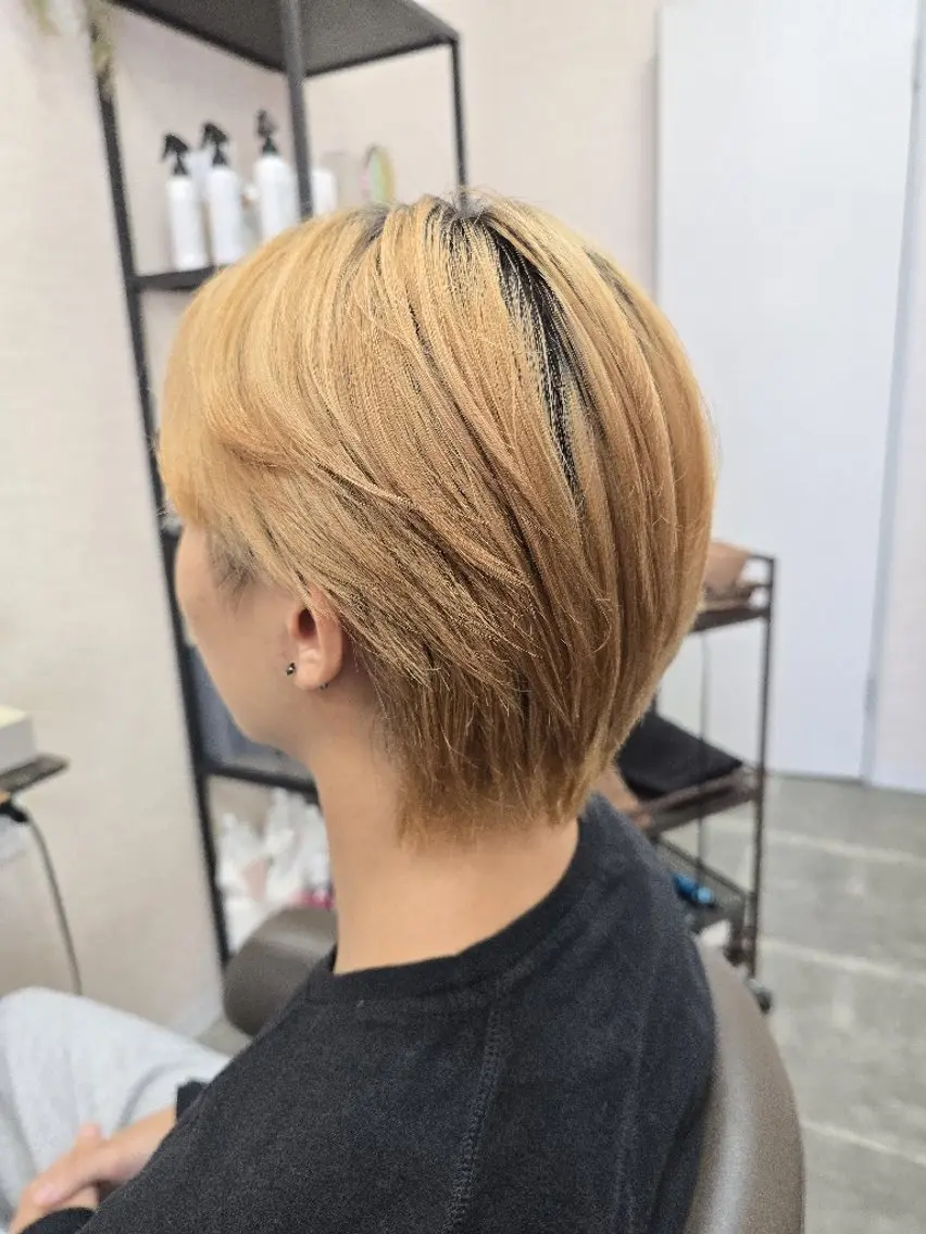 メンズ ミディアム ミディアムパーマ センターパート モヒカン マッシュ メンズパーマ 石川(park) ジェウンのヘアスタイル