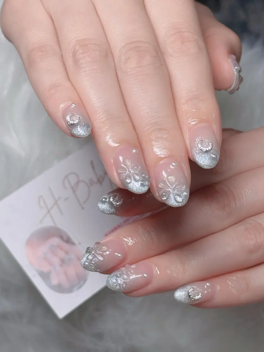 ネイル フレンチネイル ジェルネイル ガラスフレンチ ハロウィン ハート H.baby Nail Salonのネイルデザイン