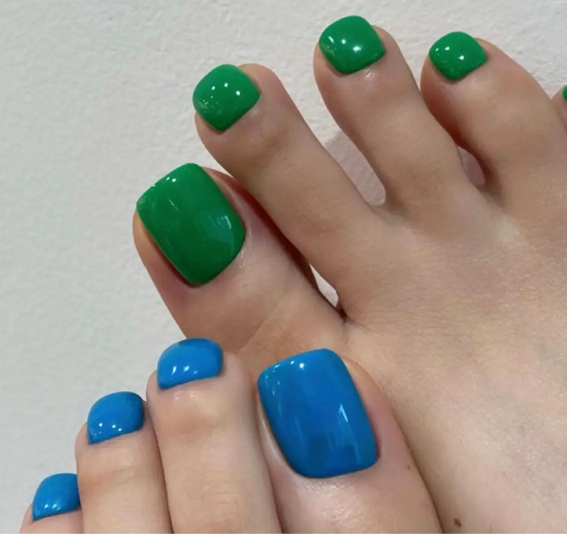 ネイル フットネイル ISA_ BELLAのネイルデザイン