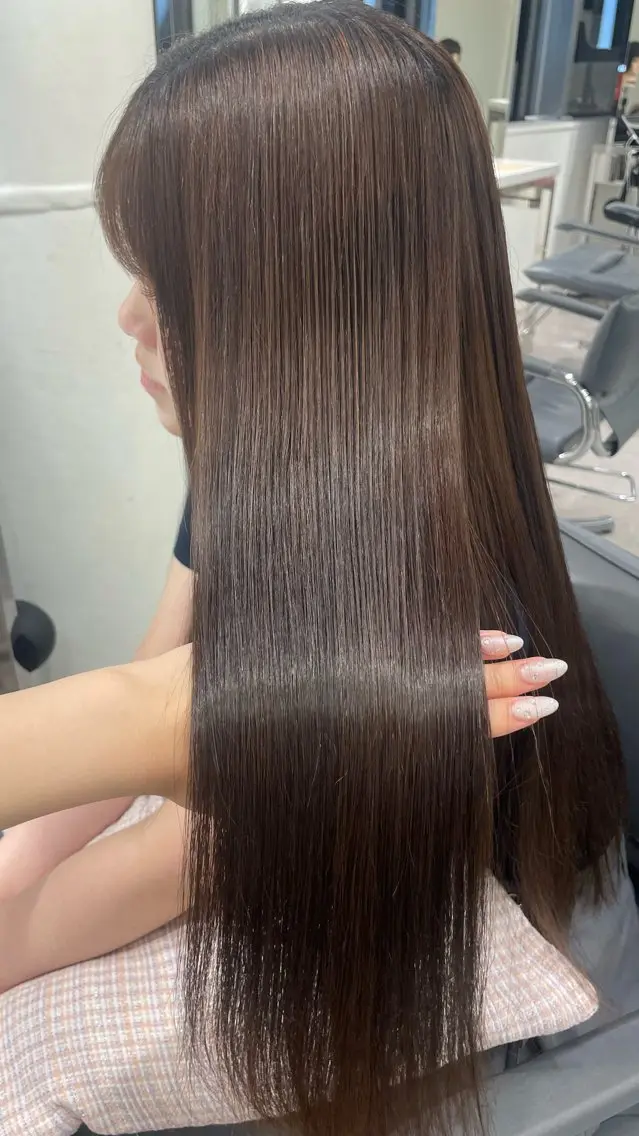 ロング パーマ 縮毛矯正 ストレートパーマ 縮毛矯正 Kana 艶カラー透明感カラーのヘアスタイル
