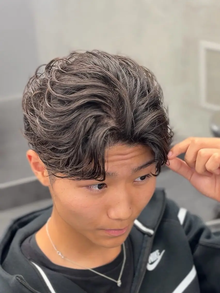 「🔥人気No.1」【骨格矯正カット+フェザーパーマ】メンズ限定🔥の写真