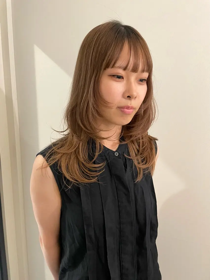 セミロング カラー ハッシュカット カット 渋谷 留菜のヘアスタイル