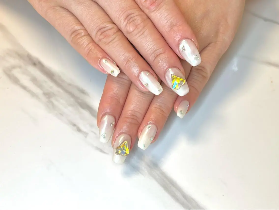 ロング ネイリスト シンのネイルデザイン