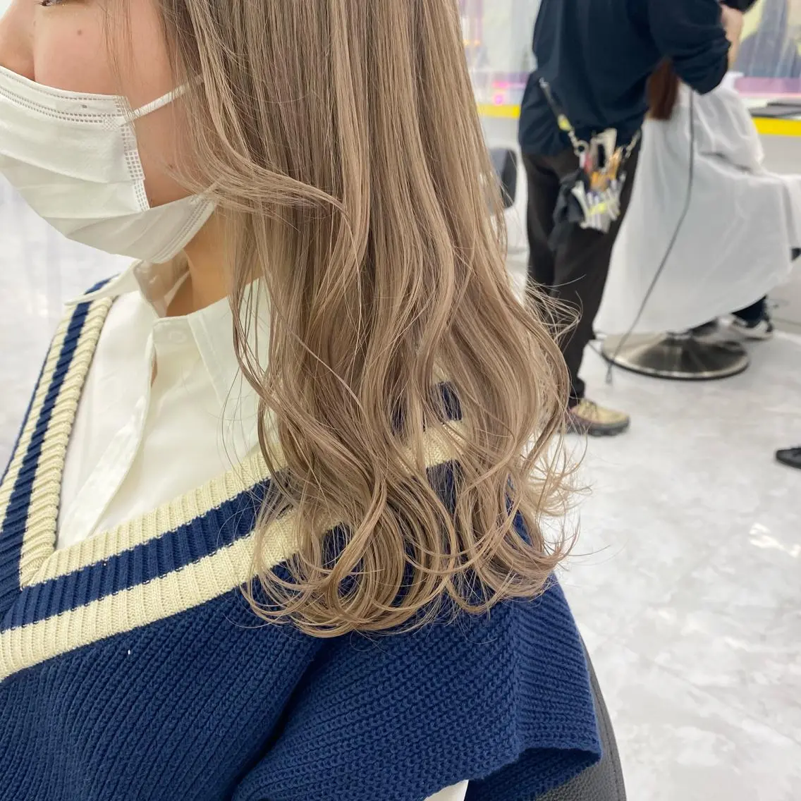 セミロング カラー ヘアアレンジ ヘアカラー トリートメント mai🍑暖色カラー /レイヤー💖のヘアスタイル