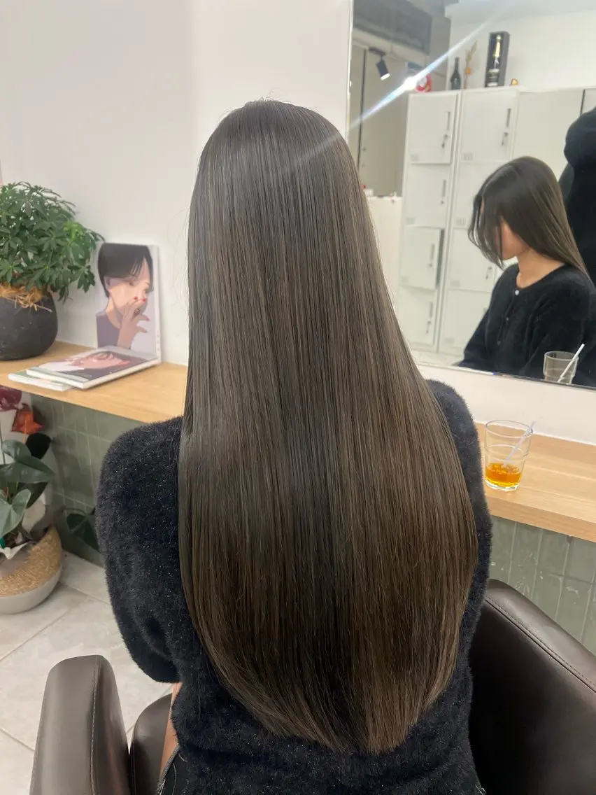 ロング カラー カット ヘアカラー トリートメント 赤みゼロ/透明感 カラー🌿KANTAのヘアスタイル