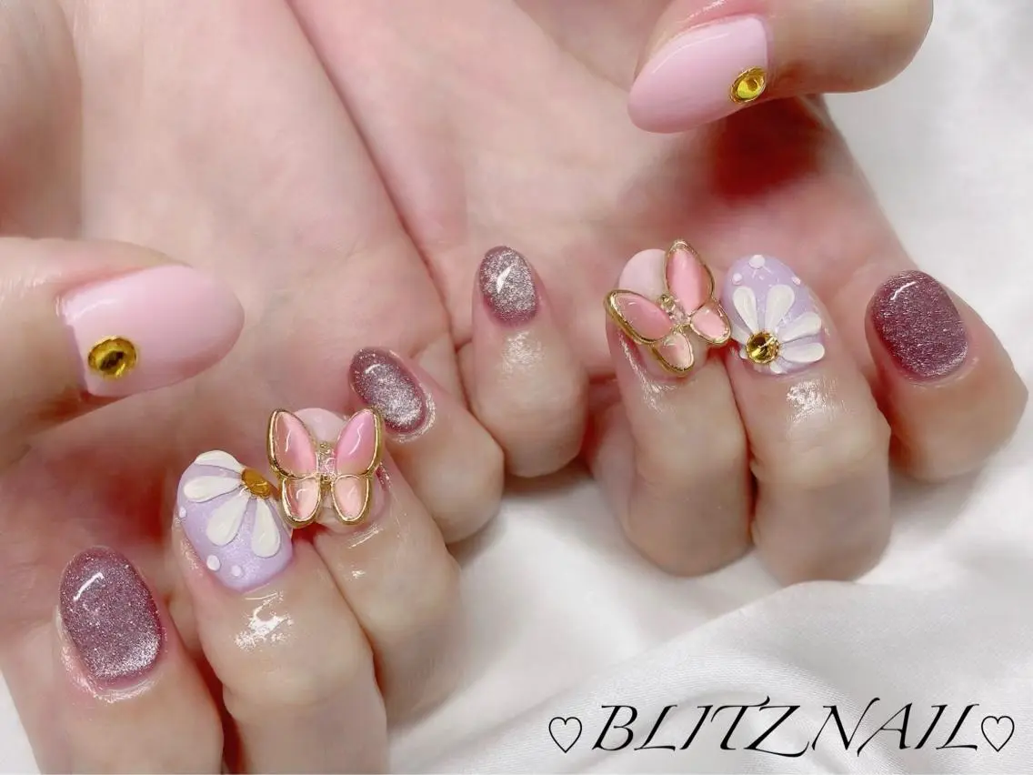 ネイル BLITZ Nail 岩田💅🏻✨のネイルデザイン