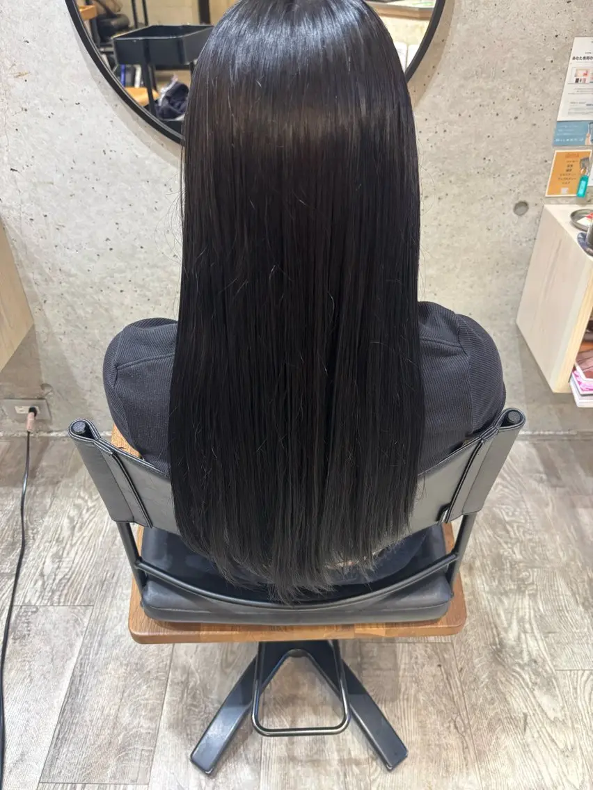 カラー 黒髪 ブルーカラー ブルーブラック 島袋 聖加のヘアスタイル