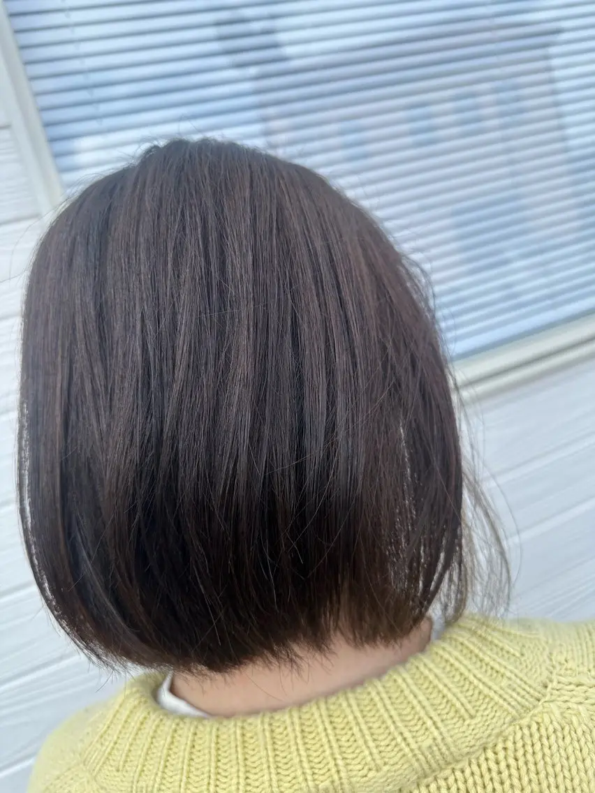 ショート ヘアカラー 半田 知穂のヘアスタイル