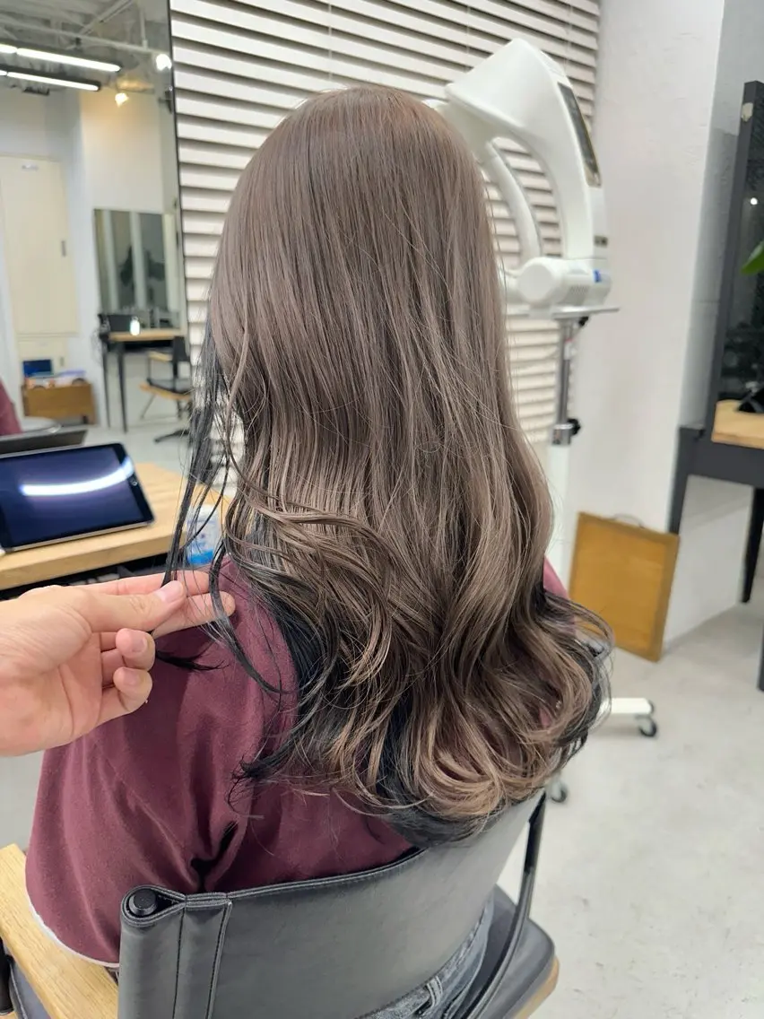 セミロング カラー グレージュ インナーカラー カット ヘアカラー トリートメント ブリーチダブルカラー 【koide】のヘアスタイル