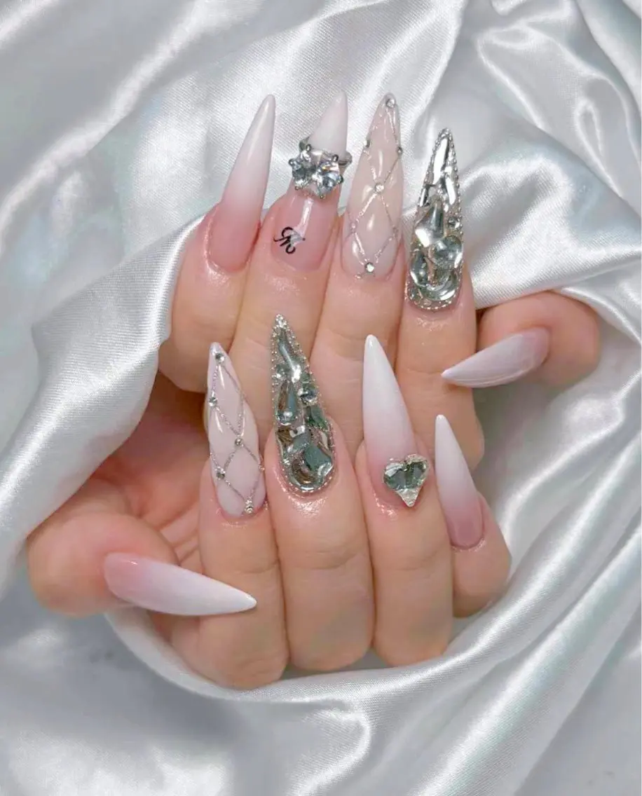 ネイル ハンドネイル LEELA NAIL STUDIOのネイルデザイン