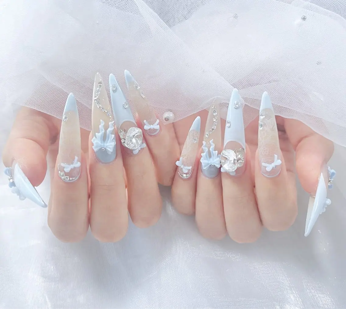 ネイル オーロラネイル クリアネイル フラッシュネイル ジェルネイル グラデーション ハンドネイル Amee Nail Salonのネイルデザイン